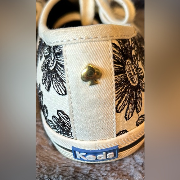 Keds x Kate Spade Black Floral on Cream Sneakers - Picture 6 of 13